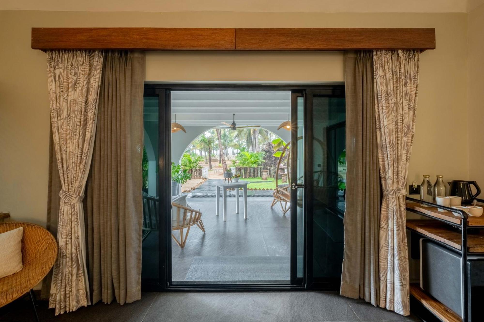 C Roque Beach Resort Colva Exterior foto